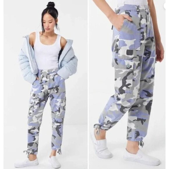 Urban Outfitters Y2K Camo Cargo Pull On Jogger Women's 6 Blue 28x26 Drawstring - Picture 1 of 13